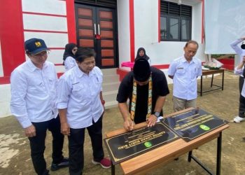 Bupati Kukar Resmikan Kantor Baru Kelurahan Bukit Biru, Tegaskan Pentingnya Perubahan Budaya Kerja