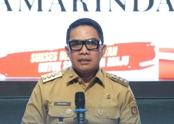 Wali Kota Samarinda Konferensi Pers Beberkan Hasil Uji Teknis Kualitas BBM di Samarinda