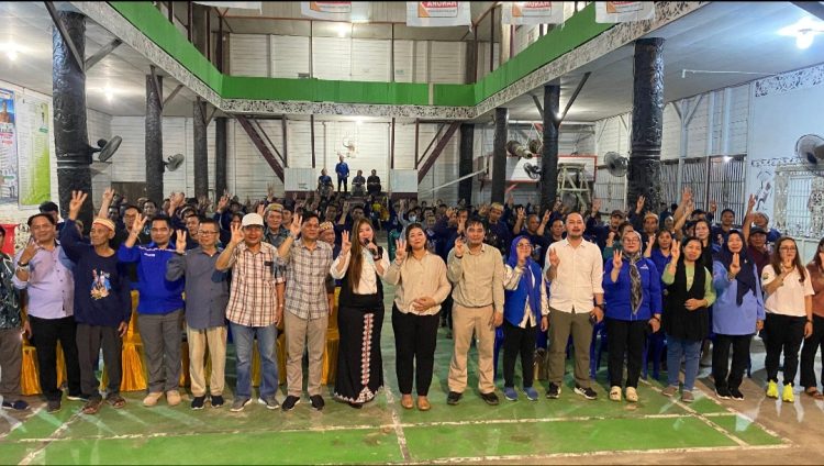 Paslon Nomor Urut 03 Angela–Suhuk Disambut Hangat Warga Long Hubung : Siap Wujudkan Infrastruktur di Mahulu