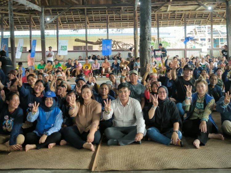 Kampanye Angela Idang Belawan–Suhuk S.E Disambut Antusias Warga Long Pakaq : Janji Lanjutkan Program Pembangunan