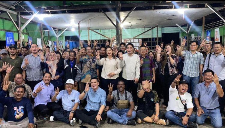 Kampanye Angela–Suhuk Disambut Meriah di Melaham, Janjikan Air Bersih dan Pembangunan