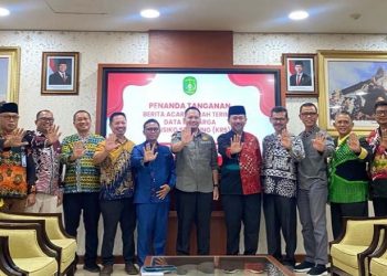 Pemkab Kukar dan BKKBN Kaltim Perkuat Sinergi Penurunan Stunting melalui Serah Terima Data KRS