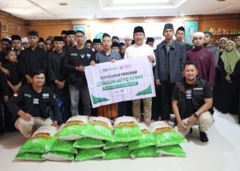 Sekda Sunggono Pimpin Pelepasan Distribusi PASKAS ke-80, Salurkan Beras untuk Ponpes dan Panti Asuhan di Kukar