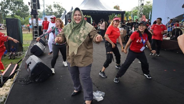 Jalan Sehat Forkopimda di Muara Badak Meriah, Sunggono: Pererat Silaturahmi dan Dorong Hidup Sehat