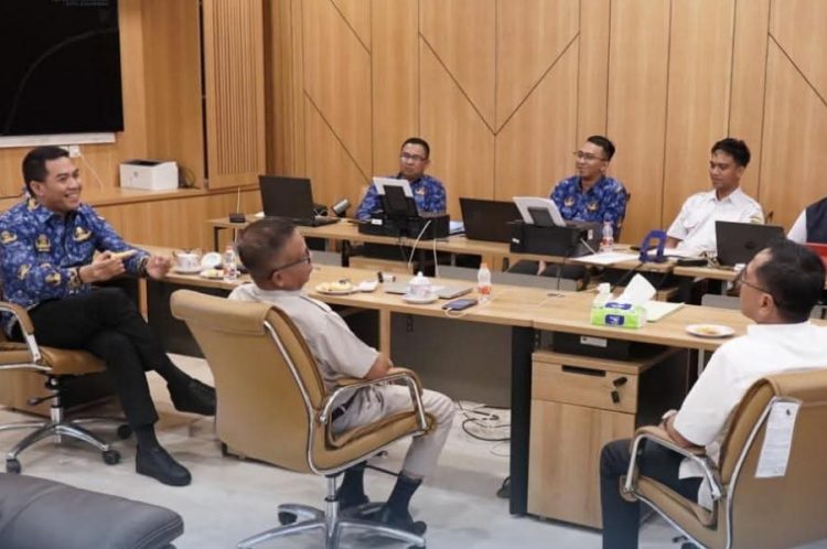 Wali Kota Menerima Kunjungan Kepala Adat Desa Budaya Pampang, Andi Harun : Mendukung Pelestarian Budaya Lokal