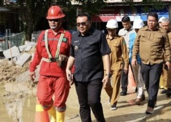 Bupati dan Wakil Bupati Kukar Tinjau Pembangunan Pasar Tangga Arung, Rencana Bioskop dan Taman Anak Segera Terwujud