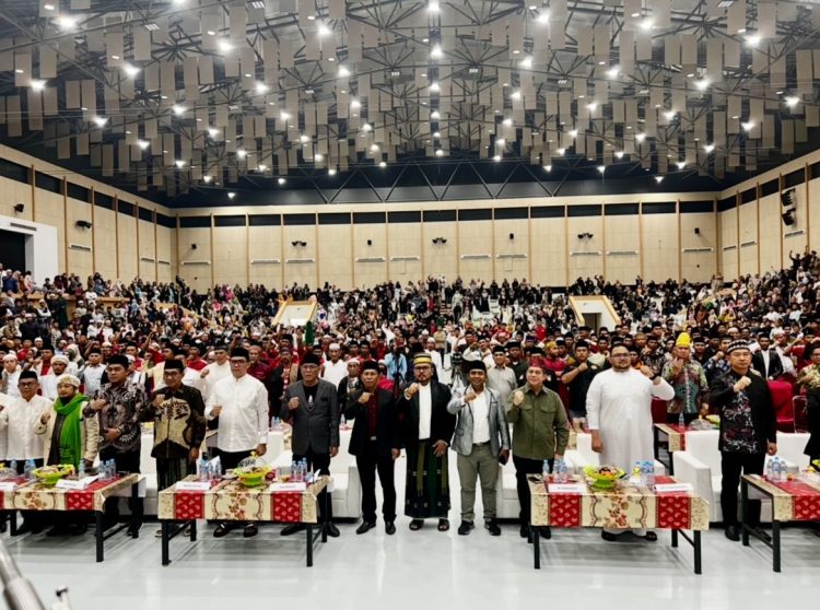 Ribuan Warga Madura Hadiri Maulid Akbar Nusantara dan Milad ke-2 IKM Kaltim di Samarinda