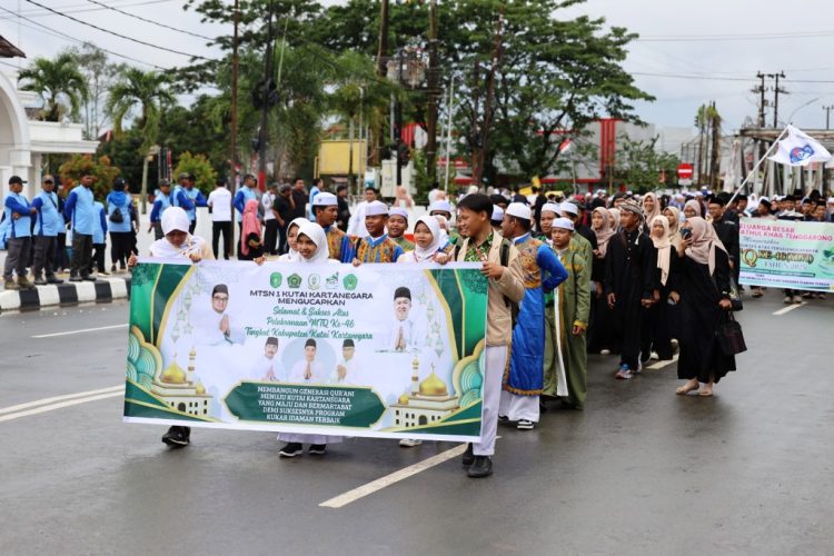 Semarak Pawai Ta’aruf MTQ ke-46 Kukar Warnai Jalanan Tenggarong