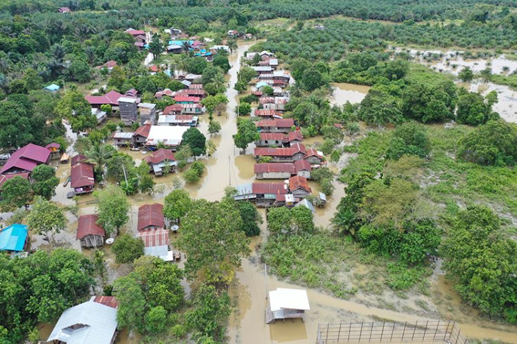 Pemkab Kutim Intensifkan Pemantauan Sungai Wahau, Tujuh Desa Masih Terendam Banjir