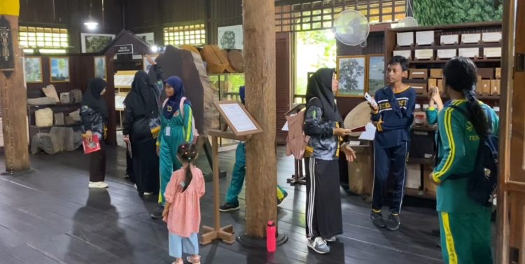 Disdikbud Kukar Gelar Festival Museum Kayu Tuah Himba 2025, Upaya Revitalisasi dan Penguatan Identitas Budaya