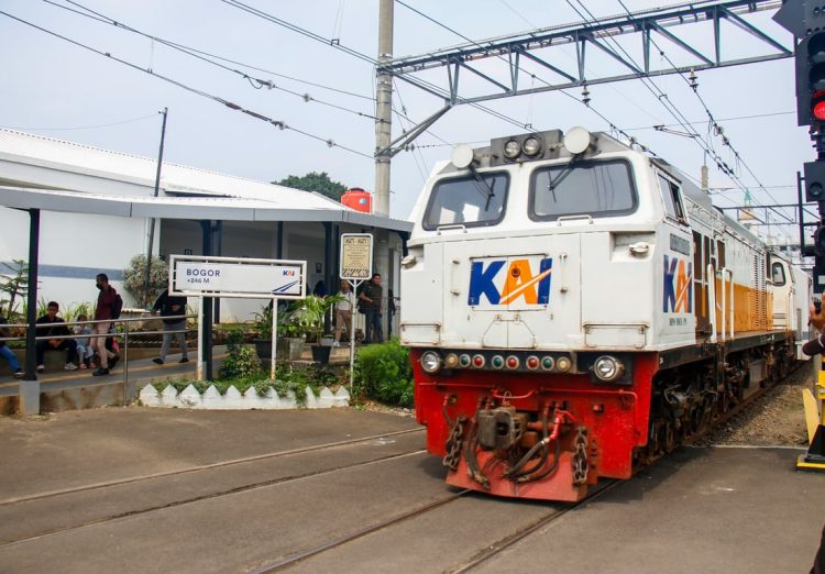 Hari Pertama Angkutan Nataru, 8.591 Pelanggan Gunakan KA Lokal Pangrango dan Siliwangi