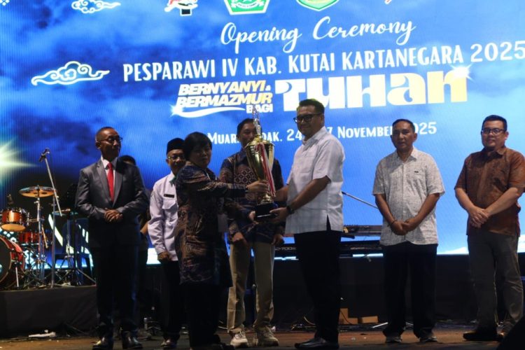Bupati Kukar Resmi Membuka Pesparawi IV di Muara Badak