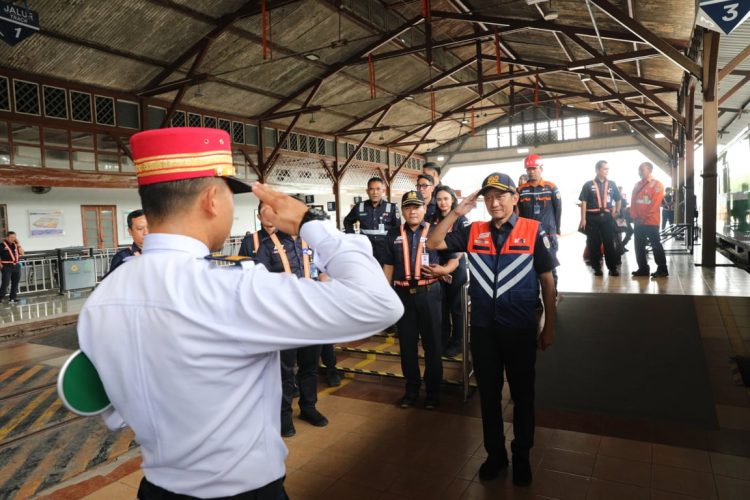 Inspeksi Jalur KA Jelang Nataru 2025/2026 Selesai, KNKT dan KAI Tekankan Keselamatan Tanpa Kompromi untuk Mobilitas Nasional