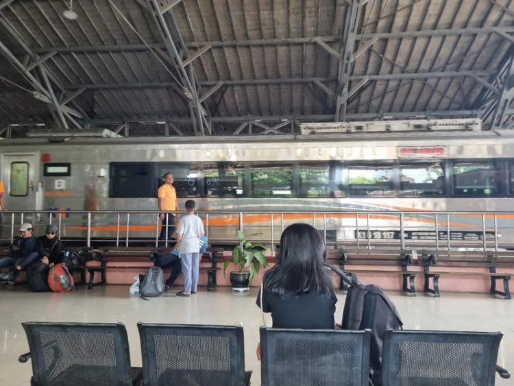 KAI Daop 4 Catat 59 Ribuan Penumpang KA di Stasiun Pekalongan dan Pemalang Selama Tiga Hari Masa Angkutan Nataru 2025/2026
