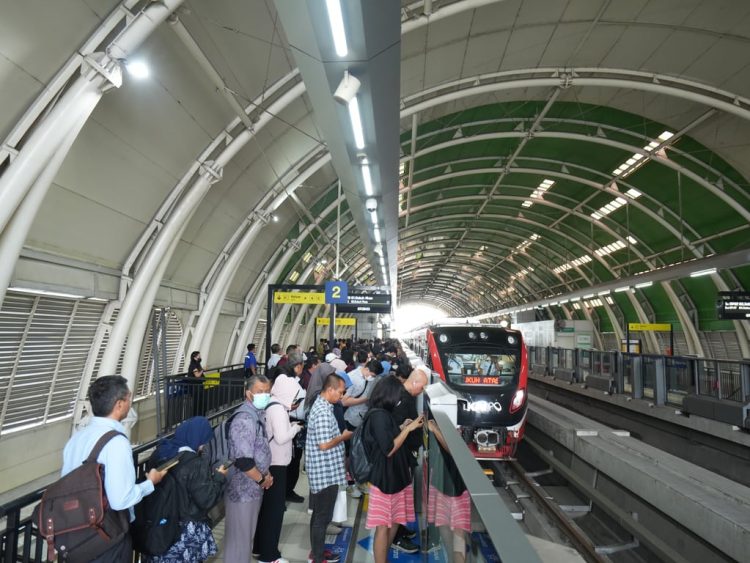 LRT Jabodebek Catat 2,56 Juta Pengguna pada November 2025