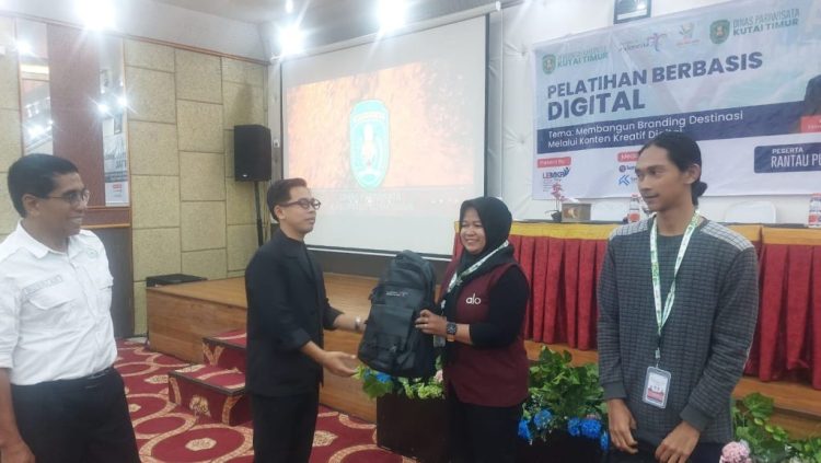 Dispora Kutim Dorong Kemandirian Pemuda Melalui Pelatihan Branding Digital dan Wirausaha Kreatif