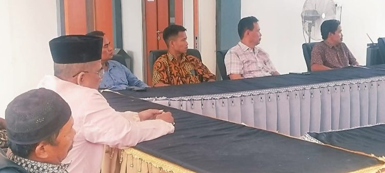 Jaga Kondusifitas, Pemerintah Kecamatan Teluk Pandan Menggelar Rapat Harmonisasi