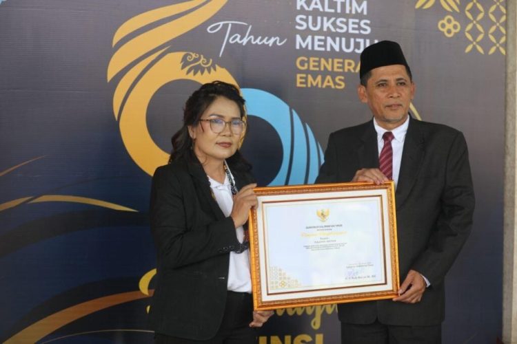 Pemkab Kutim Berikan Apresiasi kepada Tokoh Perempuan Penggerak Pelestarian Lingkunan