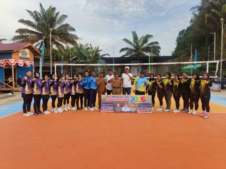 Turnamen Voli Mandu Dalam III Resmi Dibuka, Perkuat Sportivitas dan Kebersamaan Warga Pesisir Kutim