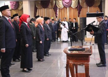 Bupati Kutim Lantik 164 Pejabat Administrator dan Pengawas