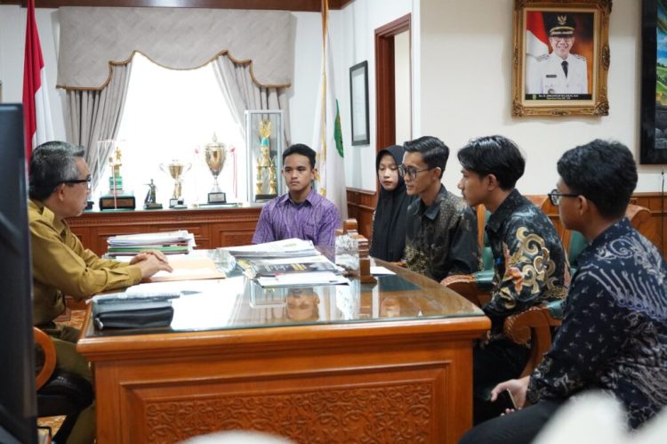 Bupati Kutim Apresiasi Inisiatif FPPKT Gelar Seminar Edukasi Remaja