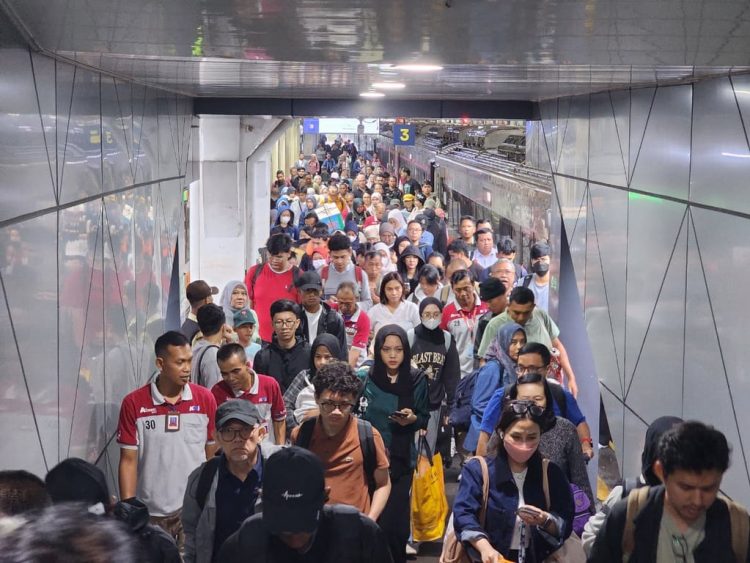 KAI Daop 2 Bandung Catat Rekor 48 Ribu Pelanggan KA Jarak Jauh Selama Nataru