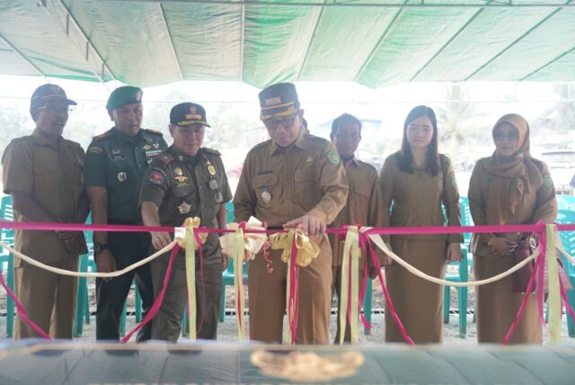 Peresmian Kios Pasar dan Posyandu 6 SPM Dorong Penguatan Ekonomi dan Layanan Dasar di Wahau Baru
