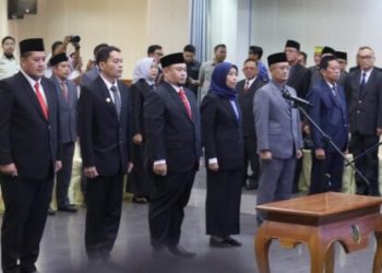Bupati Kutim Lantik Enam Pejabat Pimpinan Tinggi dan Fungsional