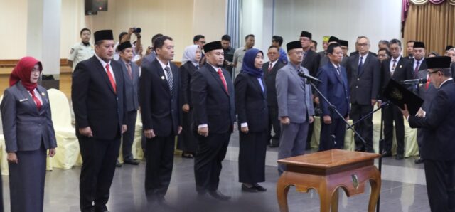 Bupati Kutim Lantik Enam Pejabat Pimpinan Tinggi dan Fungsional