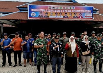 Banjir Rendam Sangatta, Pemkab Kutim Turun Langsung Salurkan Bantuan Sembako