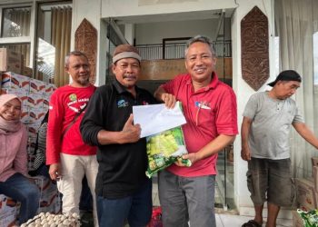 Pemkab Kutim Salurkan Bantuan Banjir ke Seluruh RT di Dusun Singa Karta