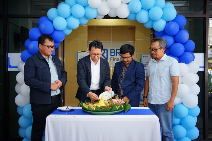 BRI Finance Catatkan Disbursement >2 Miliar dari 4 Kantor Cabang Baru