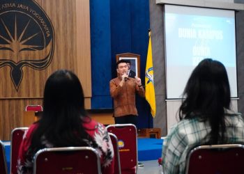 Sinergi Persiapan Angkutan Lebaran, KAI Logistik Kirim 12 Lokomotif ke Pulau Jawa