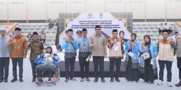 Lepas Jamaah Haji Kloter 1, Wali Kota Samarinda Pimpin Talbiyah dan Beri Bekal Perjalanan