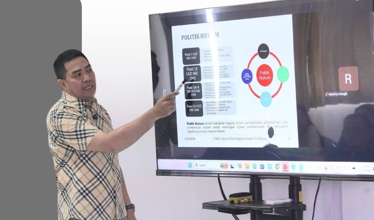 Jadi Pengajar di Untag Samarinda, Andi Harun Bahas Peran Hukum dalam Pembangunan Daerah