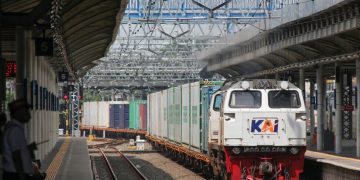 KAI Logistik Jaga Ketahanan Distribusi Nasional Selama Libur Akhir Pekan Kenaikan Yesus Kristus