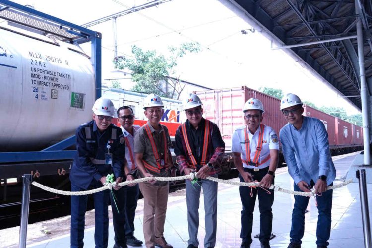 KAI Logistik Luncurkan 2 Rangkaian KA Kontainer Baru
