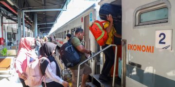 KAI Daop 1 Jakarta Tambah Sembilan Perjalanan Kereta Api Jarak Jauh