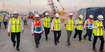 BP BUMN Tinjau Operasional Pelindo Gresik, Perkuat Layanan Logistik Nasional