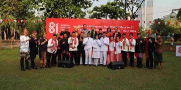 Tim Pengibar Bendera dan Petugas Upacara BRI Region 6 Tampil Penuh Dedikasi
