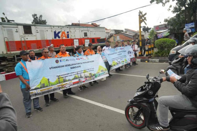 KAI Daop 2 Bandung Imbau Keselamatan di Area Operasional KA