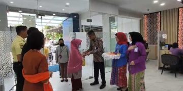 Semarak Hari Pelanggan Nasional, BRI BO Tanjung Priok Sambut Nasabah Hangat Berwastra