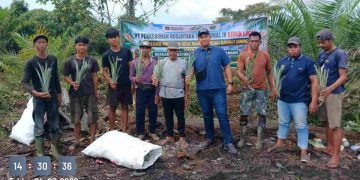 PTPN IV PalmCo Salurkan Bibit Nanas untuk Tingkatkan Ekonomi Warga Jambi