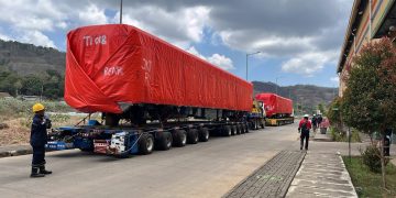 KAI Logistik Rampungkan Pengiriman 8 Unit KRL dari Banyuwangi ke Kalimas